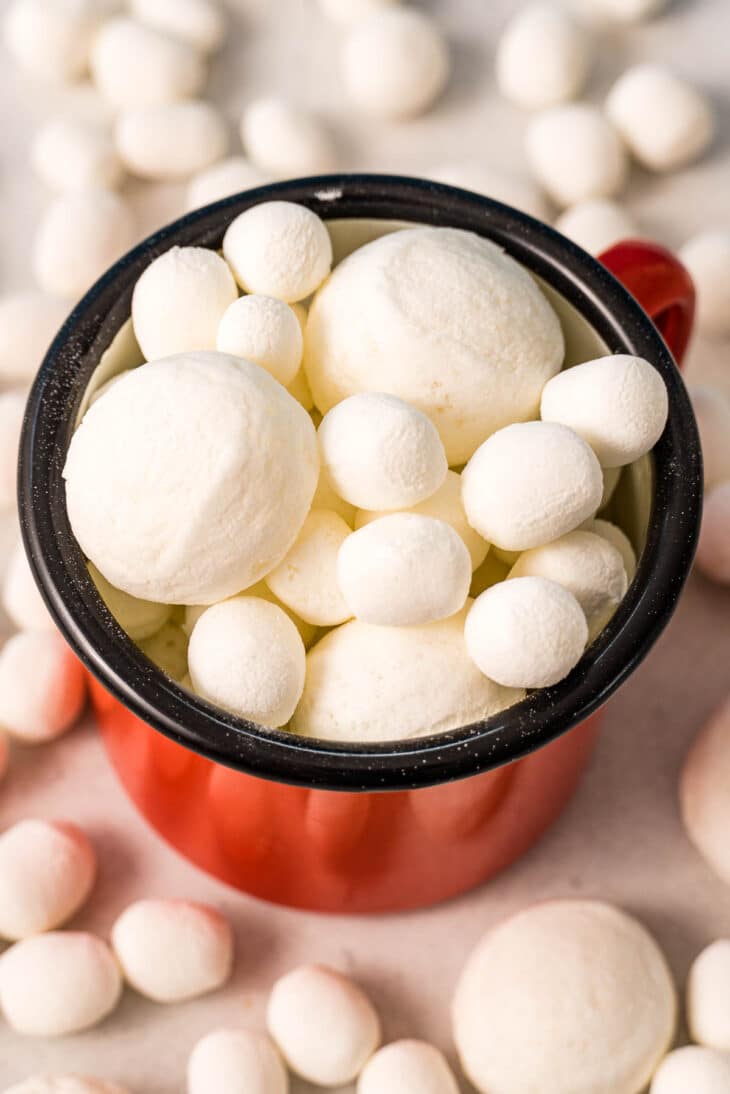 Dehydrated marshmallows in a mug.